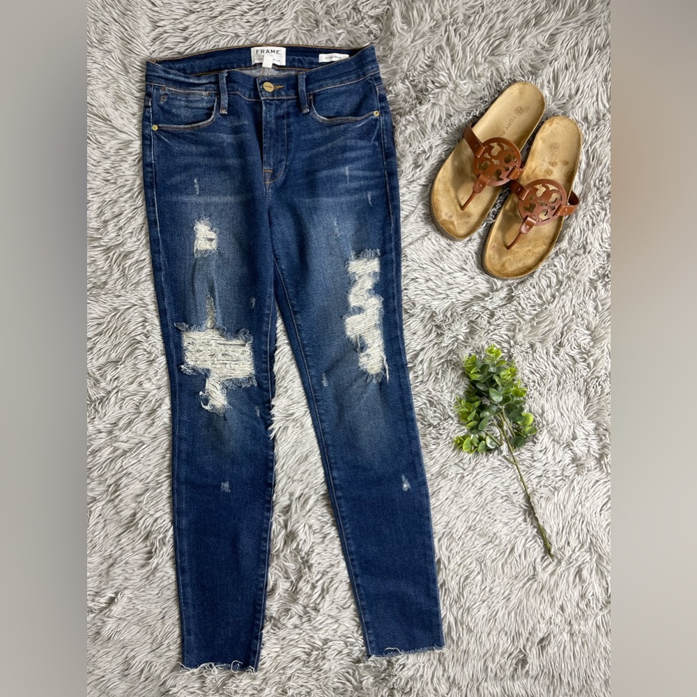 Frame le high skinny distressed jean size 25